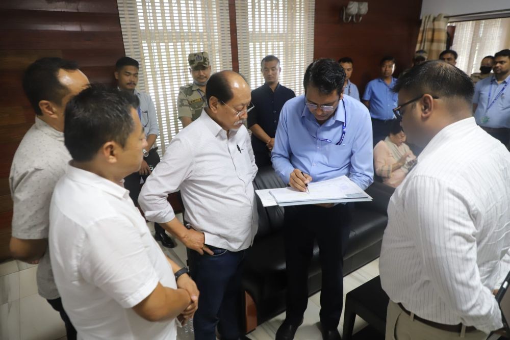 Dimapur Airport Director explains the details of the details plan of action for the expansion of Airport to Nagaland Chief Minister on June 26. (DIPR Photo)